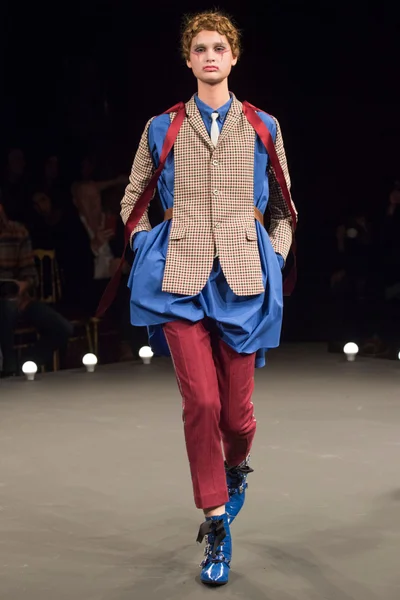 Look 30